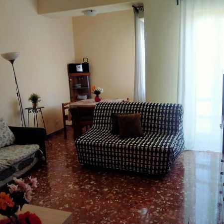 Happy House Mare Di Roma Villa Lido di Ostia Exterior foto